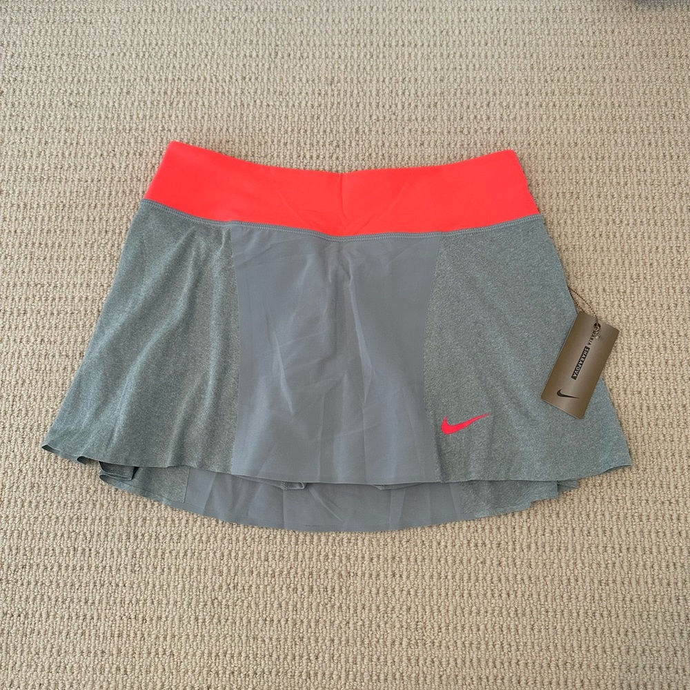 NEW WITH TAGS Nike Tennis Skirt- size S